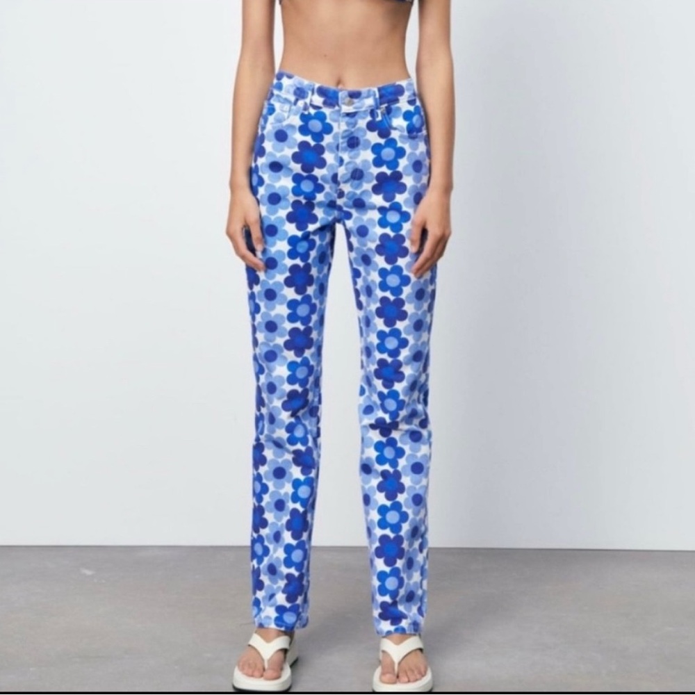 ZARA Blue/White High Waisted Straight Leg Floral Print Jeans size 6 EUC